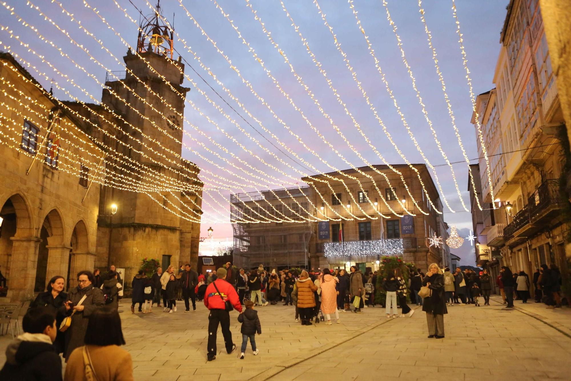 Betanzos inaugura la Navidad con el encendido de su alumbrado navideño