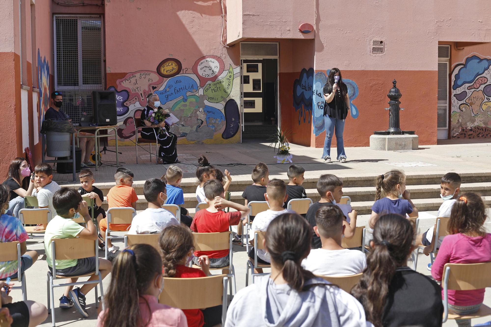 Homenatge a Nicolasa Zapata per la seva tasca educativa a la Font de la Pólvora