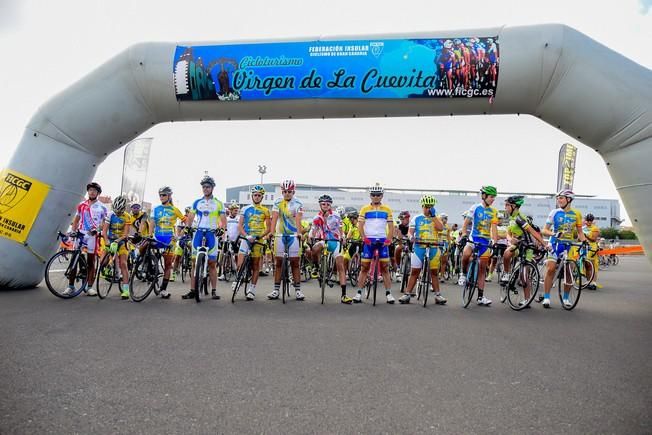 Salida de la ruta cicloturista hacia Artenara ...