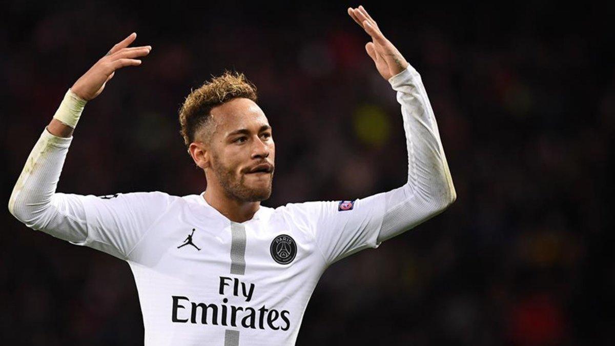 Florentino Pérez quiere ver a Neymar vestido de blanco, pero con la camiseta del Real Madrid