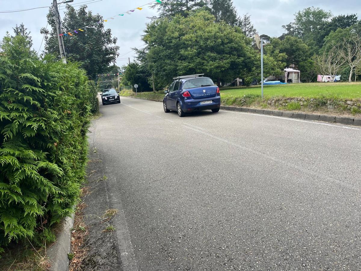 En imágenes: Los vecinos piden limitar la velocidad de los vehículos a su paso por Villademar En imágenes: Los vecinos piden limitar la velocidad de los vehículos a su paso por Villademar