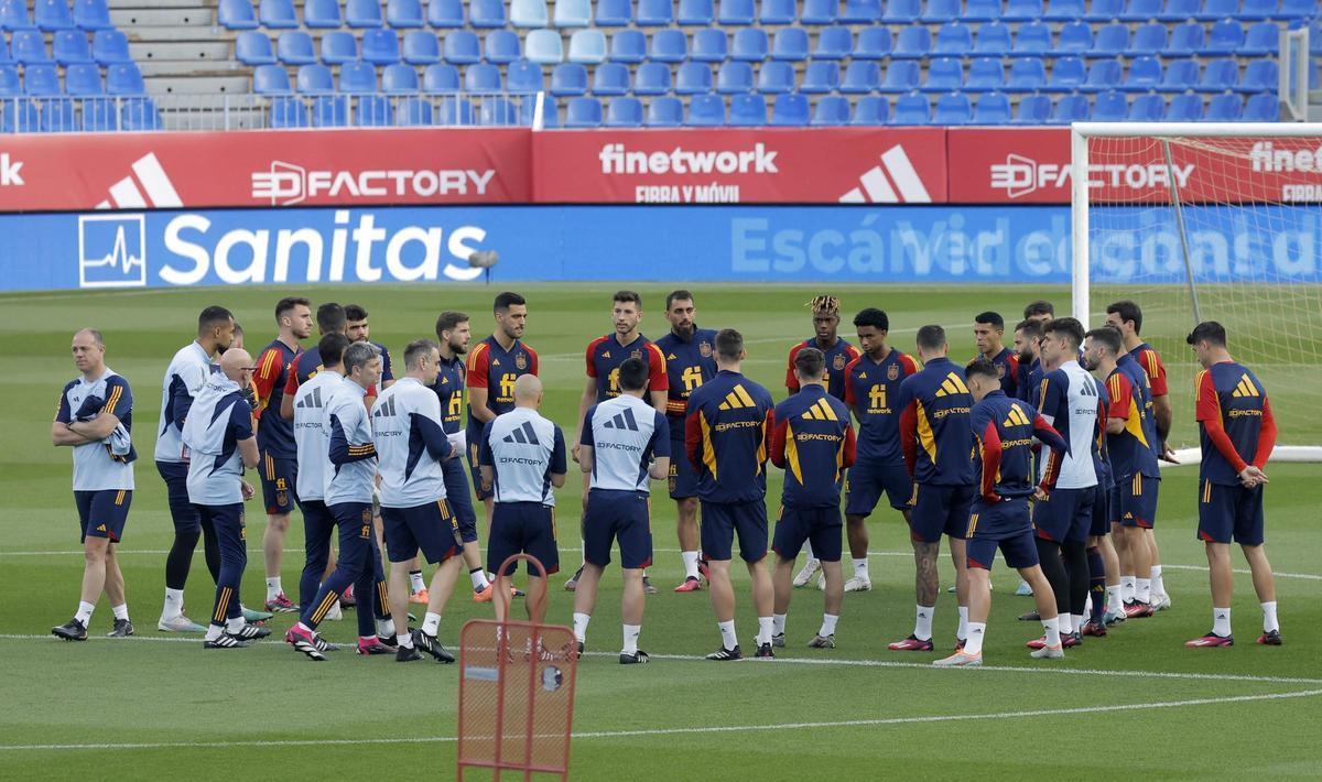 Entrenamiento de España en La Rosaleda