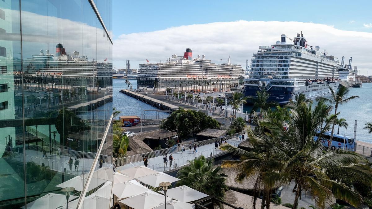El Puerto de Las Palmas se dispara y supera a Barcelona como líder en la llegada de cruceros en España