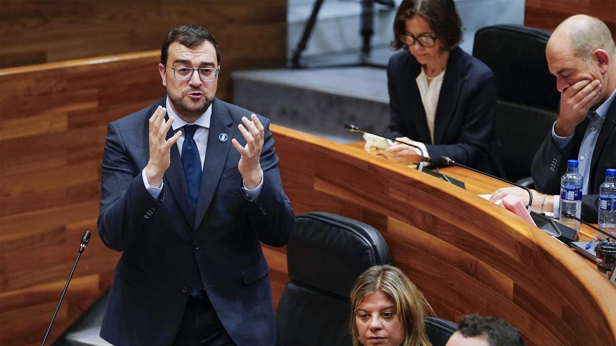 Adrián Barbón, en la Junta General del Principado