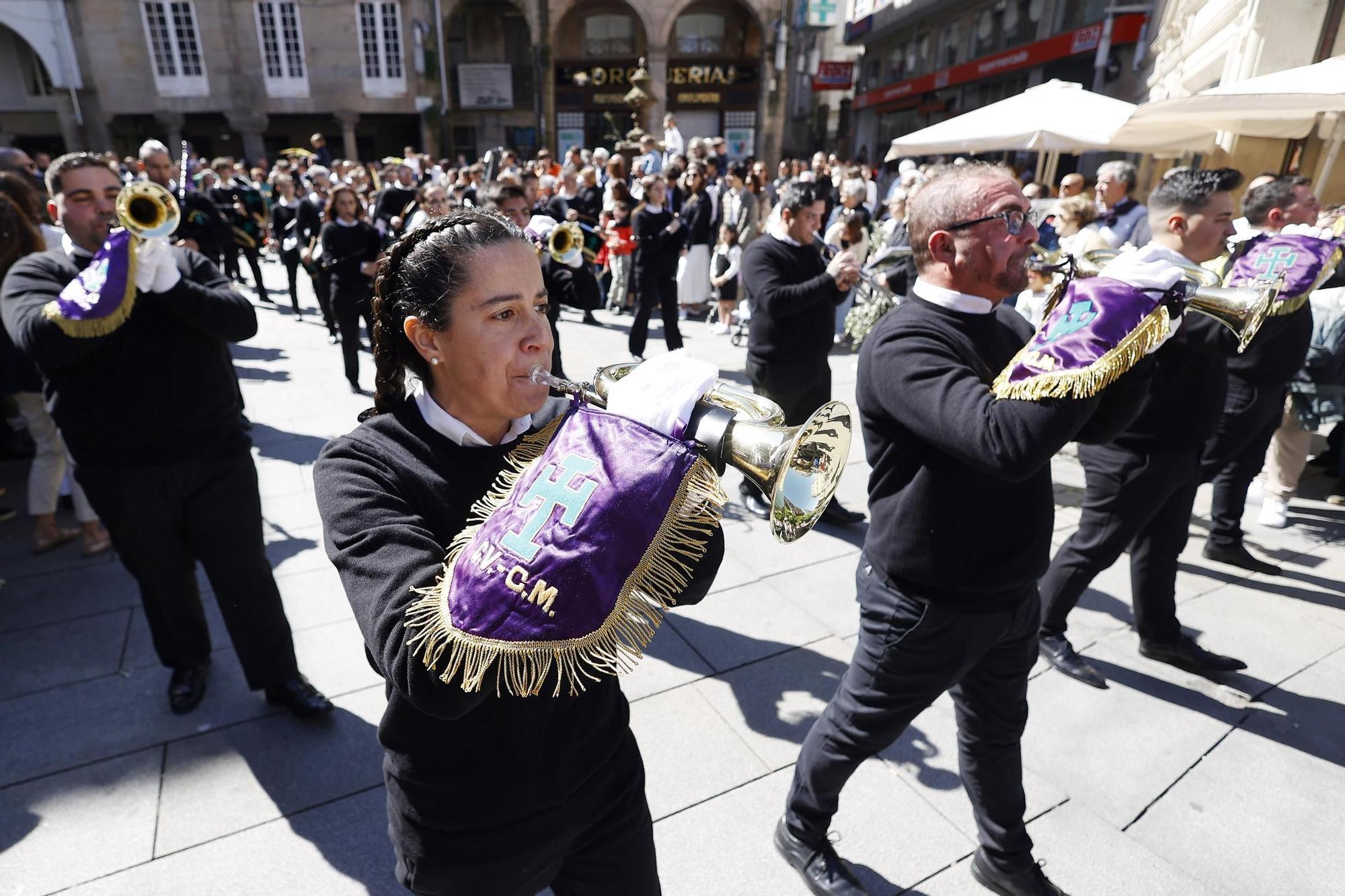 Cientos de fieles acuden a la procesión de la 'Burrita'