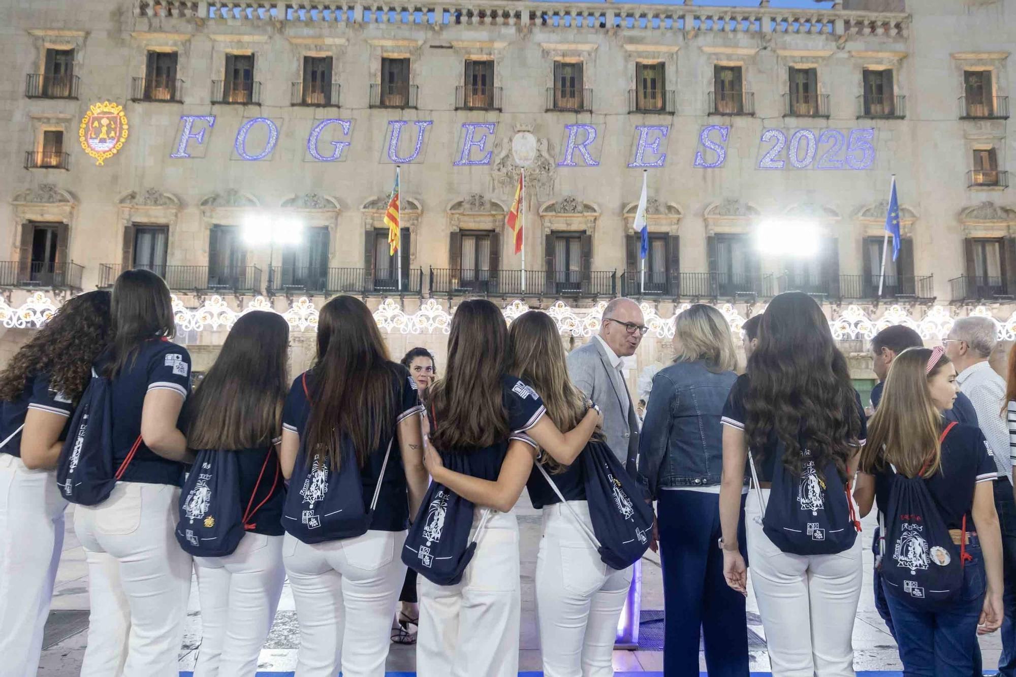 Alicante enciende las Hogueras 2025