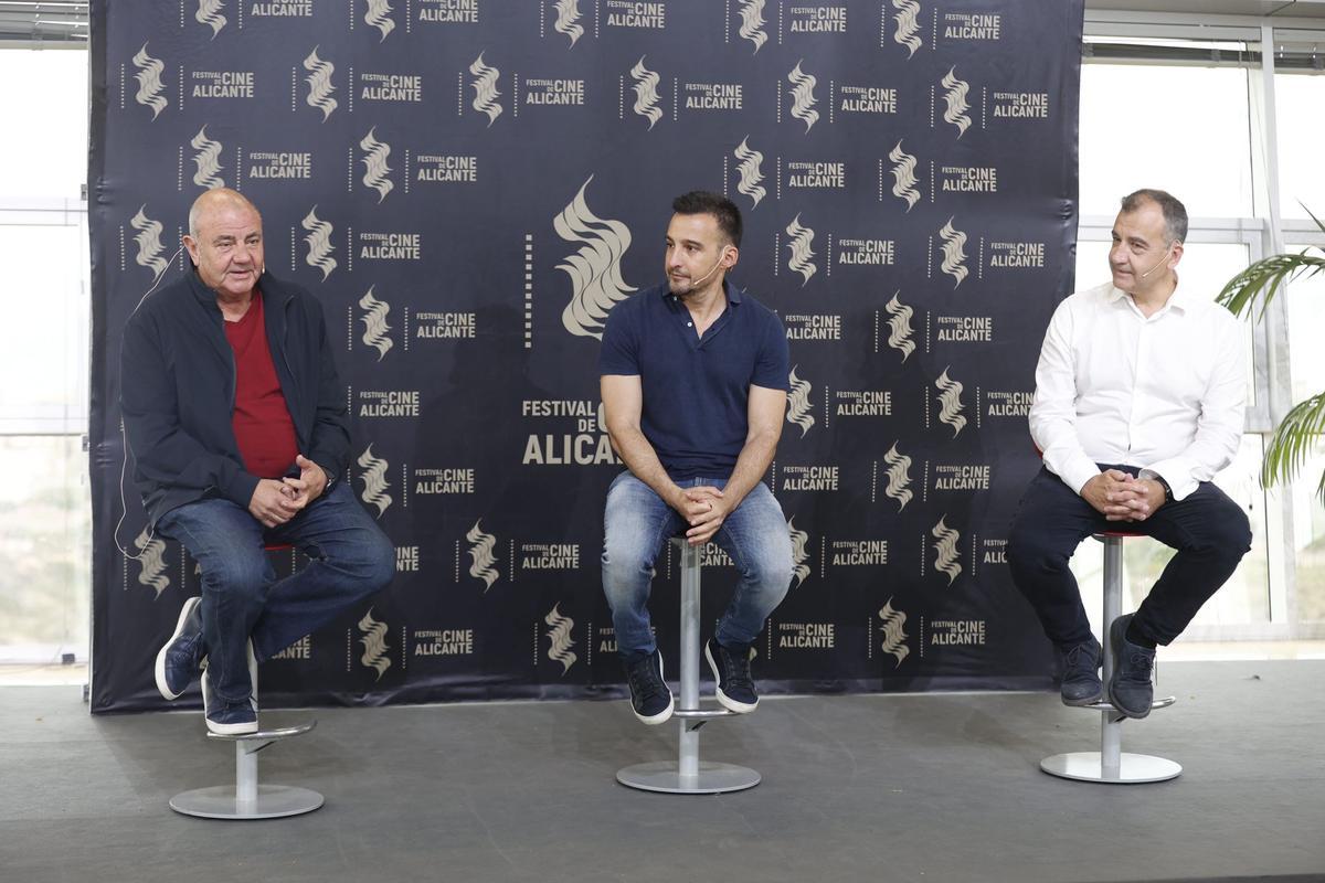 Amenábar frente a los medios en la rueda de prensa del Festival de Cine de Alicante