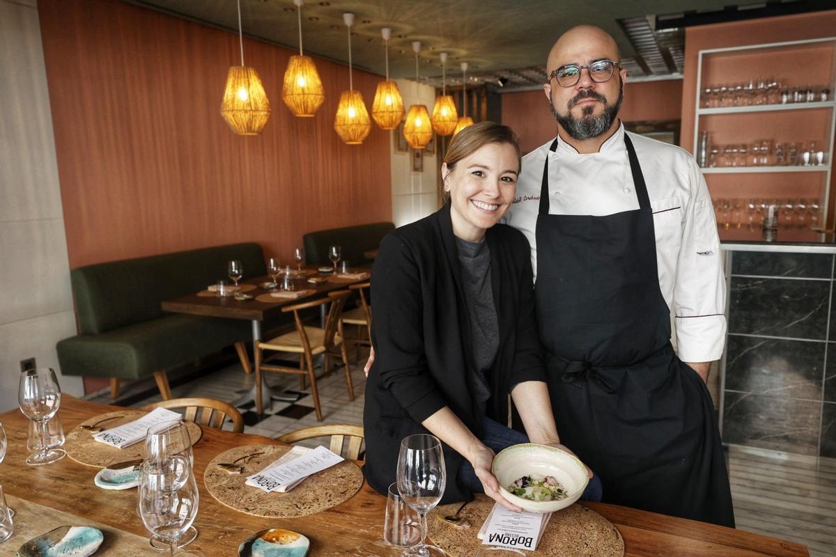 Víctor Corchado y Rocío Rey.