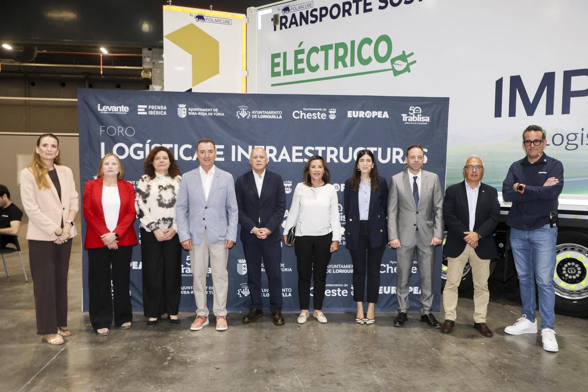 Pilar Olaya, Inmaculada García, María José Martínez, Robert Raga, Joan-Carles Martí, Montse Cervera, Marta Alborch, Alfredo Soler, Cristóbal Molina y Marcos Blasco.