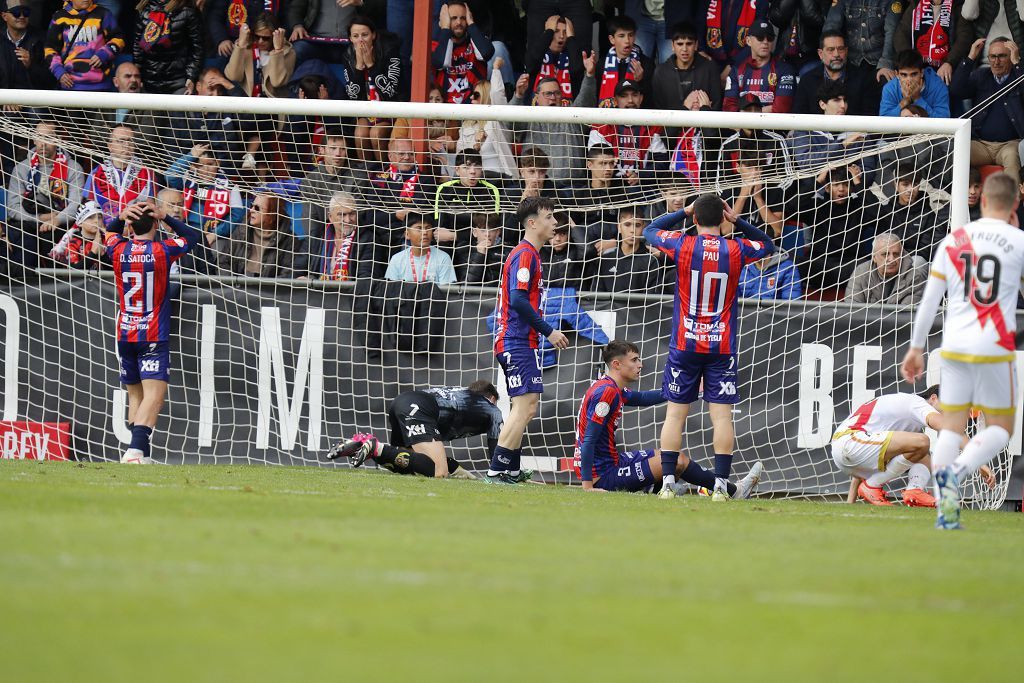 Encuentro de Copa del Rey entre el Rayo Vallecano y el Yeclano, en imágenes