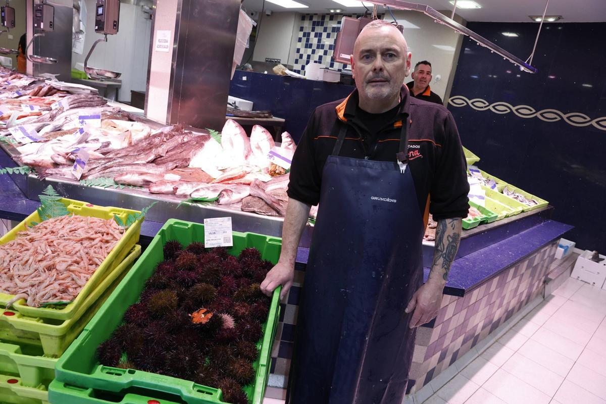 Los primeros oricios asturianos llegan a El Llano a precio de lujo: “Están caros, pero van a volar”