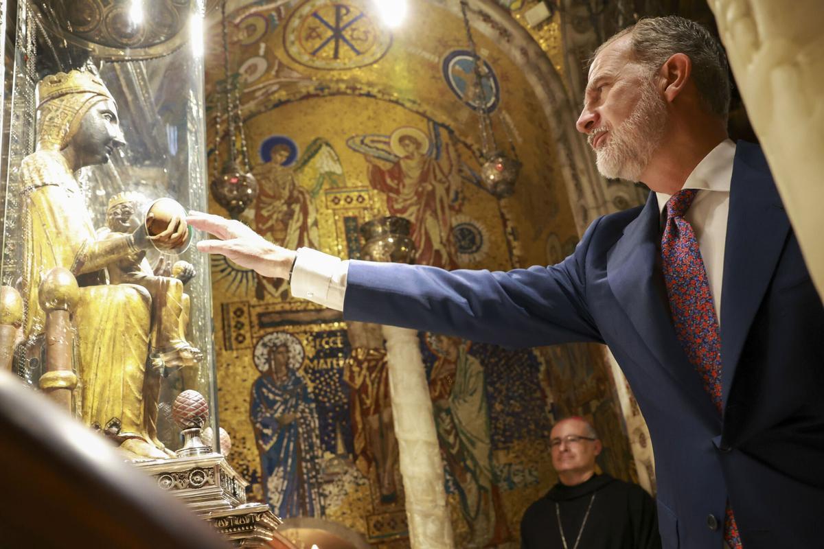 Puigdemont considera una "provocació" la visita dels Reis a Montserrat i ERC i els Comuns ho veuen una "falta de respecte" Puigdemont considera una "provocació" la visita dels Reis a Montserrat i ERC i els Comuns ho veuen una "falta de respecte"