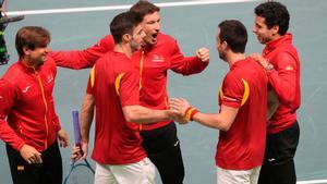 El equipo español celebra el pase a semis