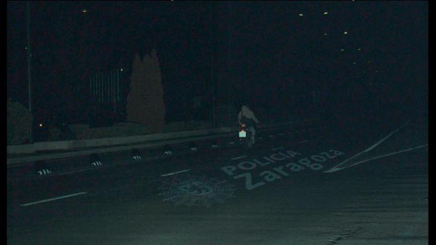 Detenido por circular con una motocicleta a 127 kilómetros por hora en el barrio zaragozano del Actur