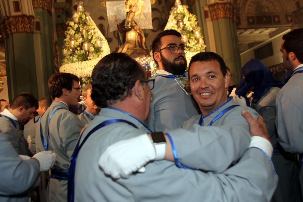 La lluvia obliga a suspender la procesión de la Piedad