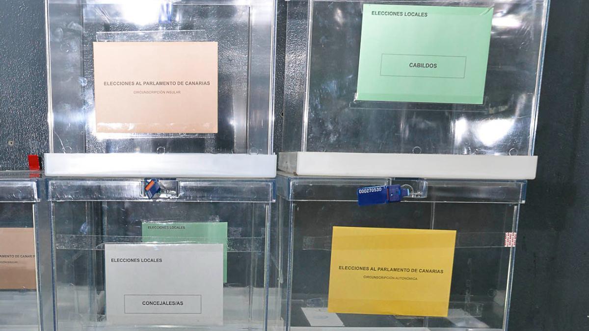 Urnas de las elecciones autonómicas, municipales y a cabildos.