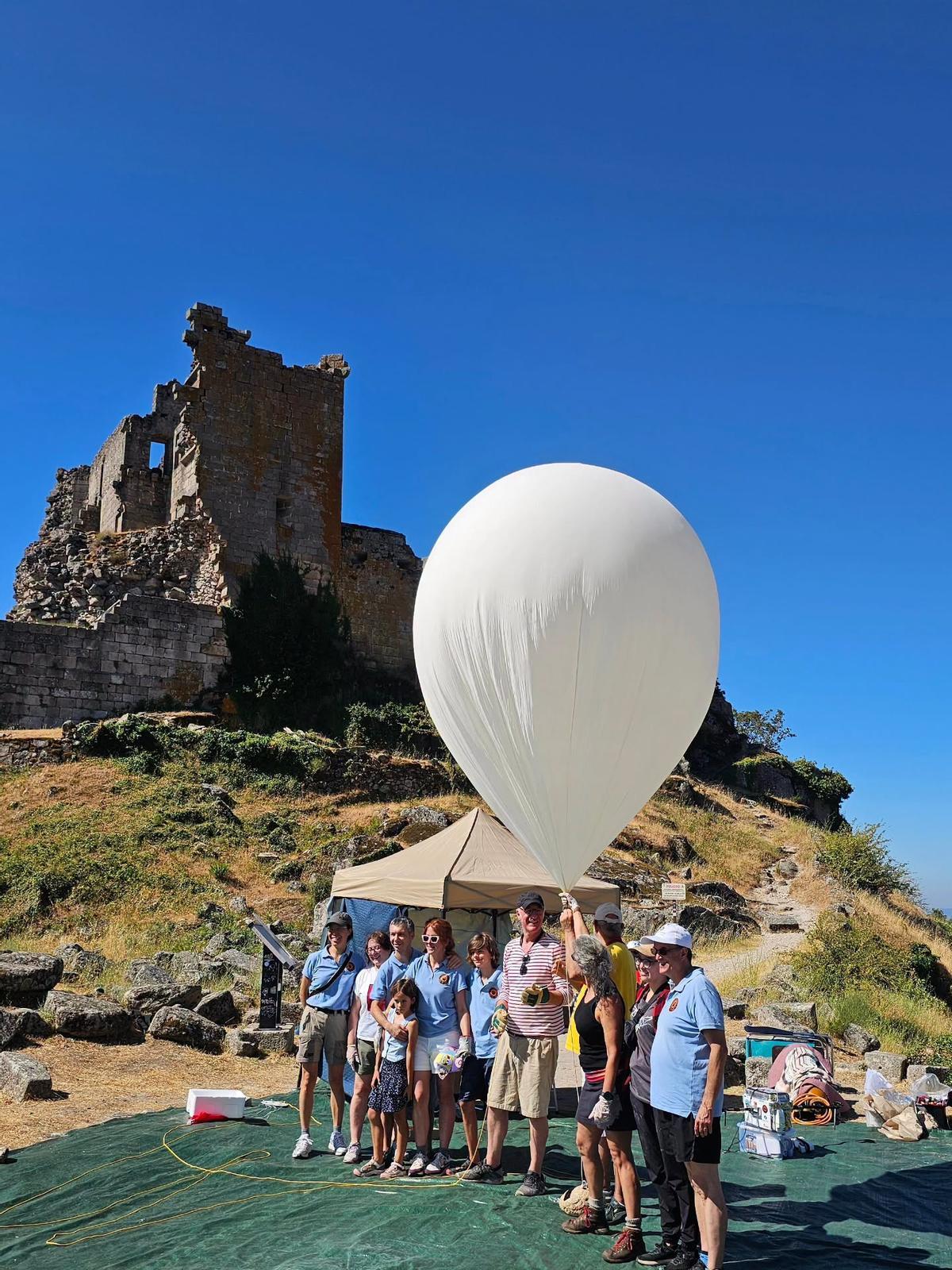 Galería | Así ha sido el lanzamiento de la sonda Gata Celeste II en Sierra de Gata