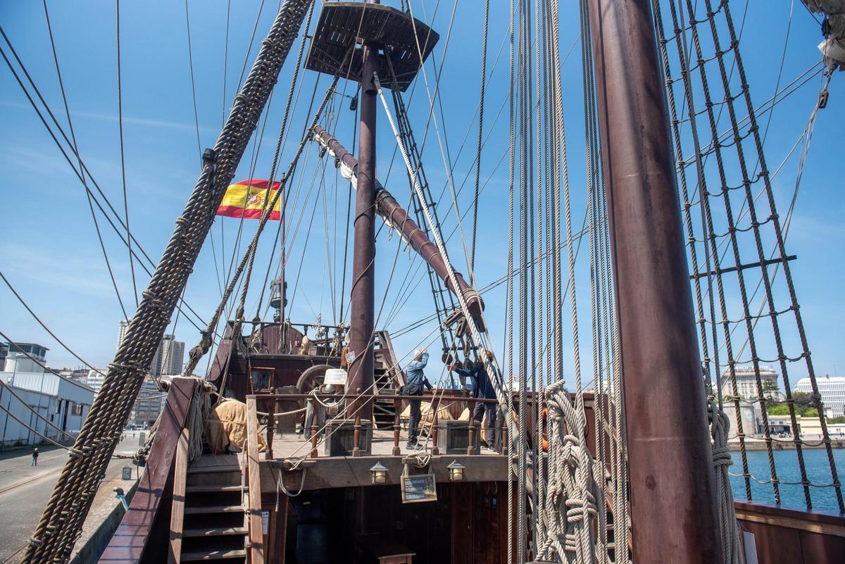 El galeón Andalucía recibe visitas hasta el domingo en el muelle de Calvo Sotelo