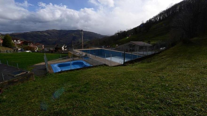 Las instalaciones de la piscina de Paxío. |