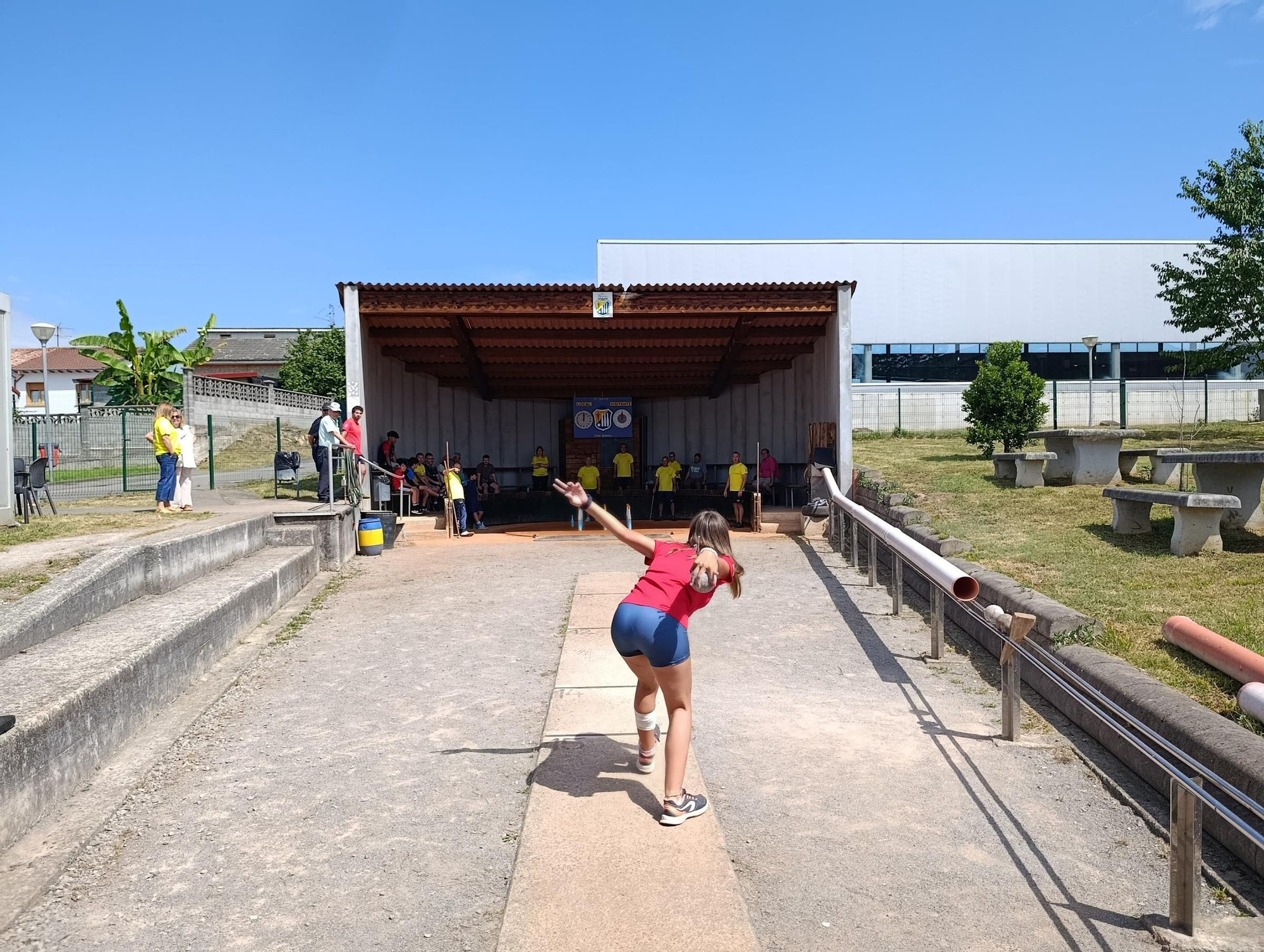 Los bolos se juegan en El Berrón
