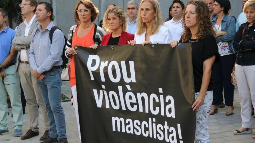 Imatge d&#039;arxiu d&#039;una concentració de protesta per la mort d&#039;una dona a mans de la seva parella