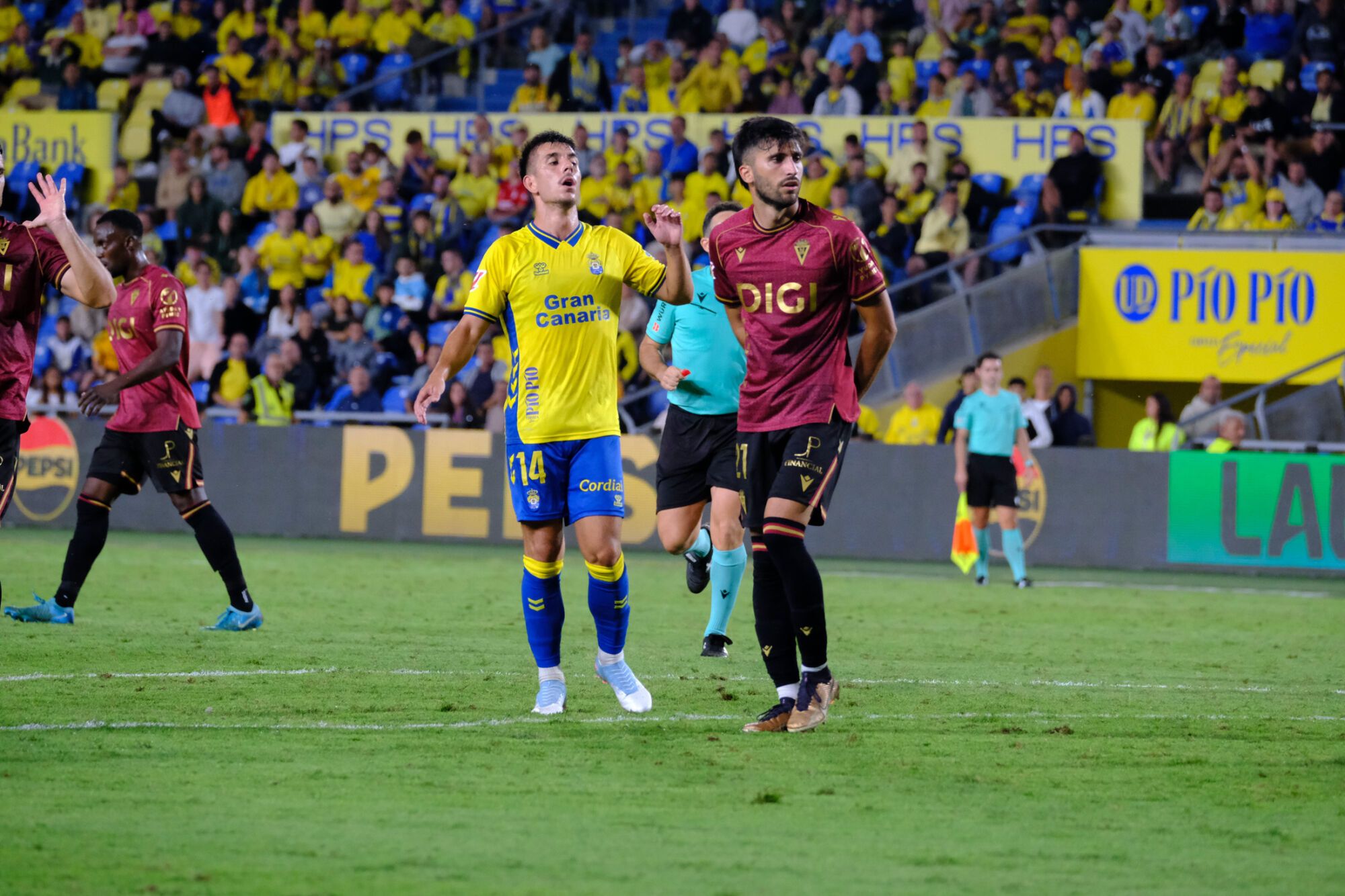 UD Las Palmas- Cádiz | 05/10/2025  | 05/10/2025 | Fotógrafo: José Carlos Guerra