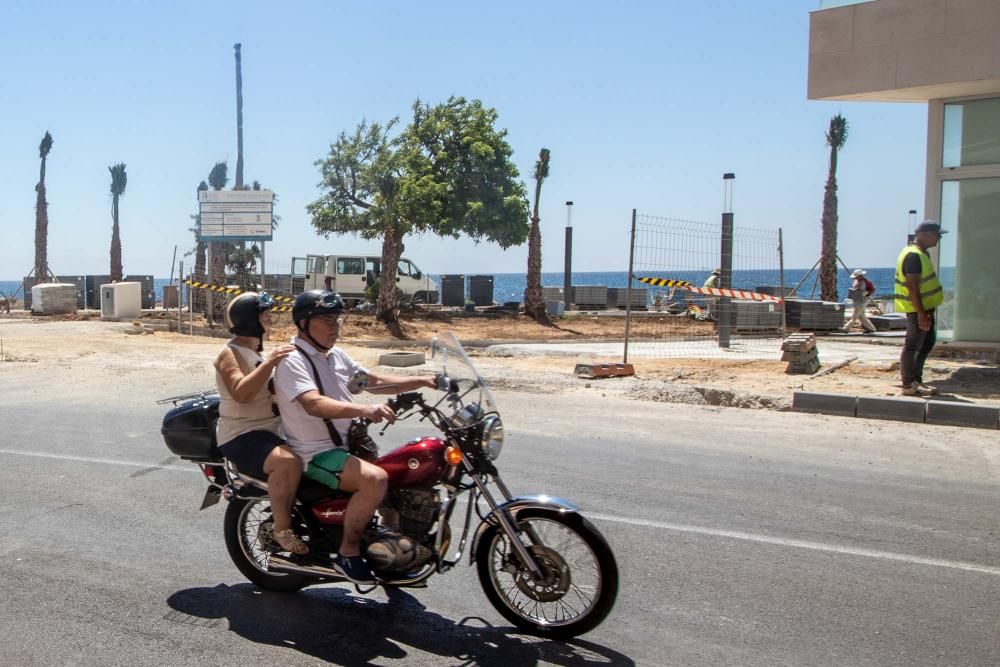 El aspecto de la renovación es similar a los paseos de Juan Aparicio y de la playa del Cura y ha costado un millón de euros