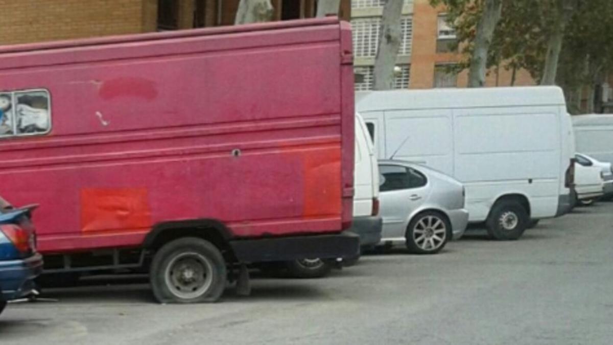 Coches abandonados eternamente en la vía pública