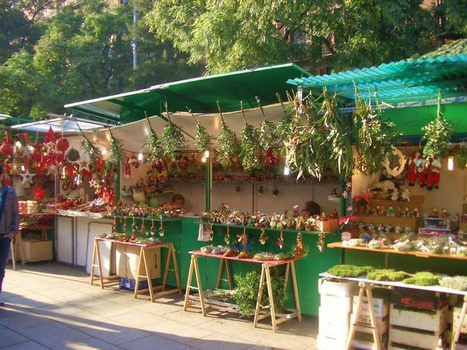 La feria de Santa Lucía, mercadillo navideño con tradición centenaria en Barcelona