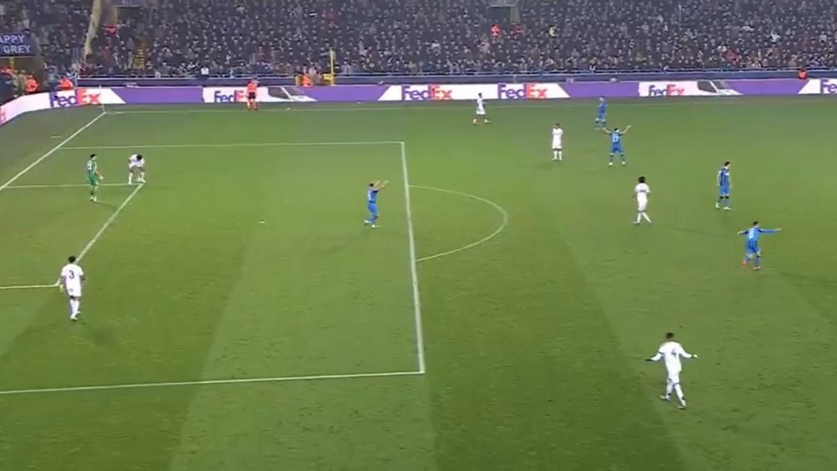 Brujas - Aston Villa | El error de Mings y el penalti de Hans Vanaken