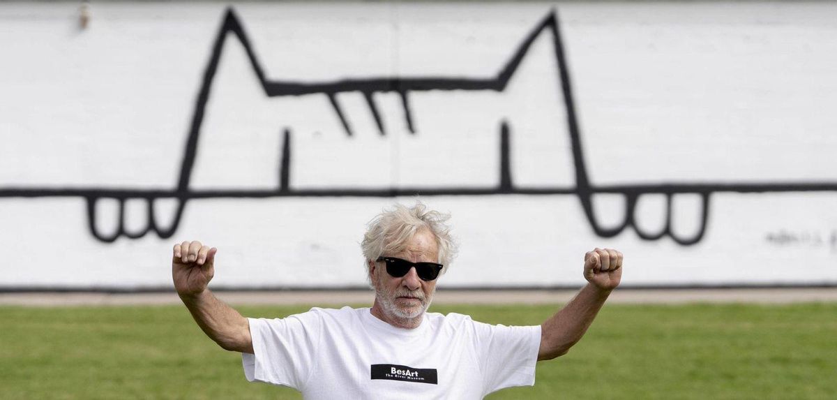 Mariscal pinta el seu Cobi més gran "mirant a ‘Grancelona’"