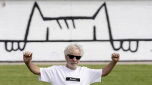 Mariscal pinta el seu Cobi més gran "mirant a ‘Grancelona’"
