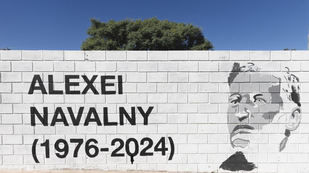 Mural en recuerdo del opositor ruso Alexei Navalni.
