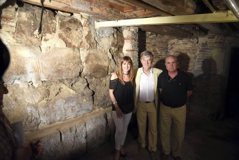 Hallados restos de un torreón romano entre una tienda y un bar de Zaragoza