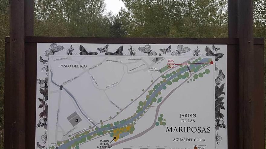 El nuevo panel del Jardín de las Mariposas de Grado.