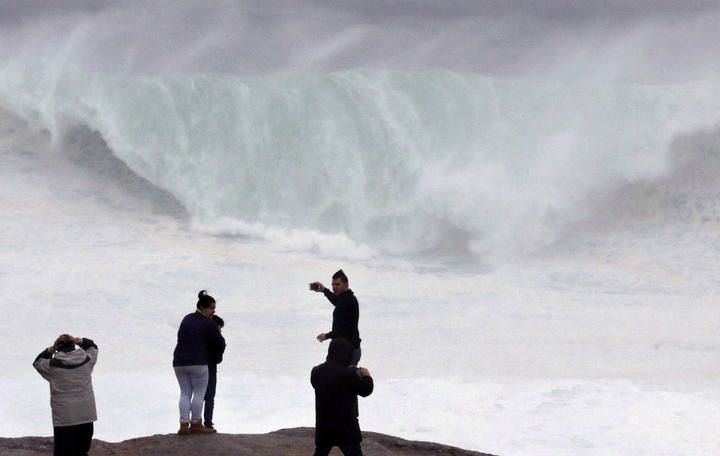 ALERTA ROJA EN LITORAL DE A CORU?A