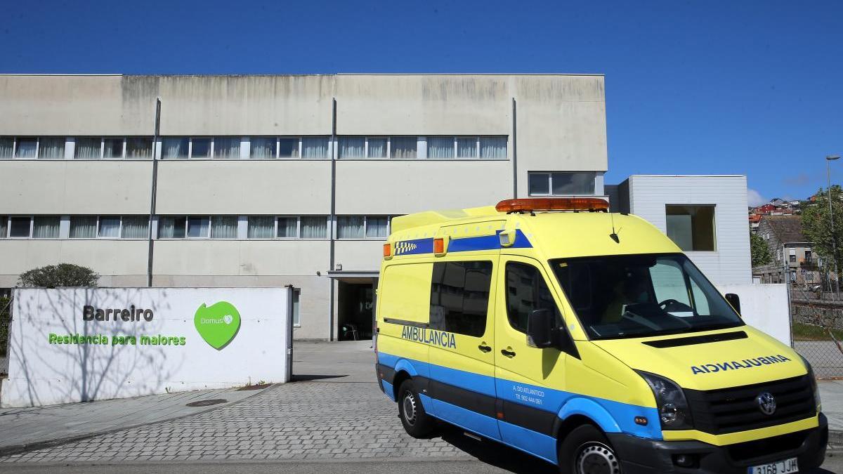 Residencia de mayores DomusVi de Barreiro, donde hoy se ha contabilizado una muerte más. // Marta G. Brea