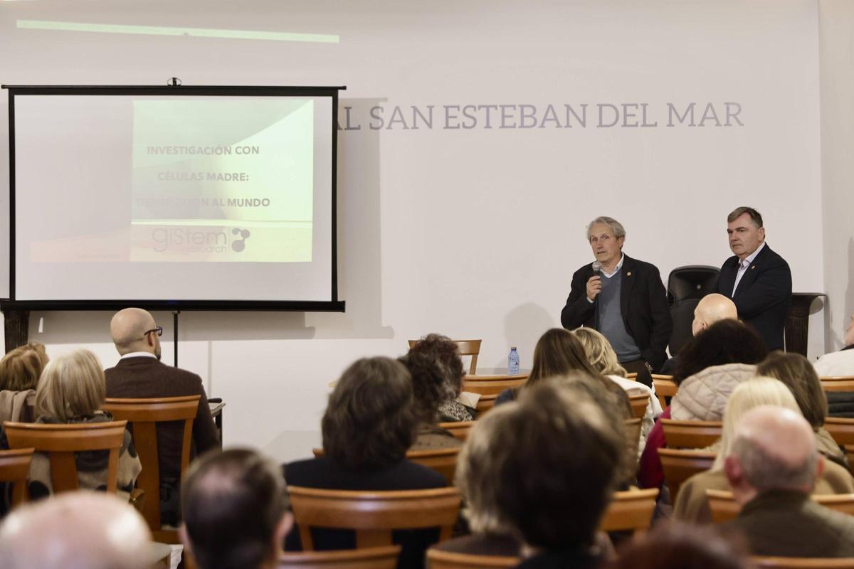 La charla del doctor Francisco Vizoso en la capilla de San Esteban del Mar, en imágenes La charla del doctor Francisco Vizoso en la capilla de San Esteban del Mar, en imágenes
