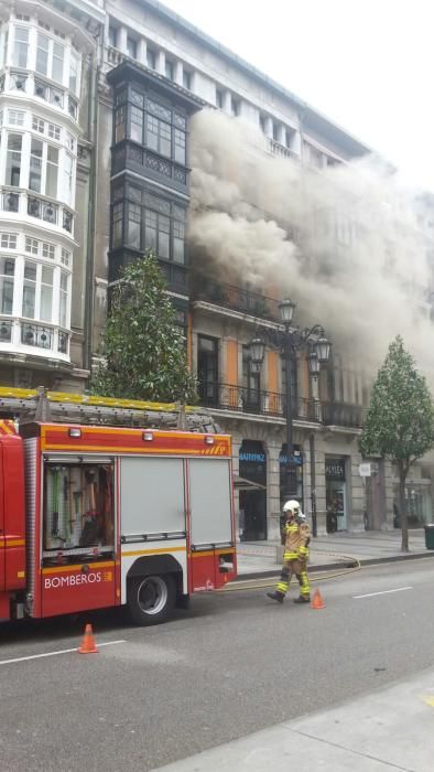 Incendio en la calle Uría de Oviedo