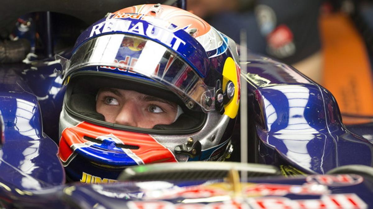 Carlos Sainz JR., durante la tercera sesión de entrenamientos libres en el circuito de Montmeló