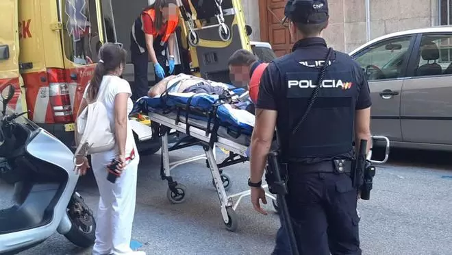 Un coche arrolla a un motorista junto al Juzgado