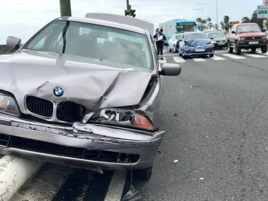 Aparatoso accidente en la Avenida Marítima (24/05/18)