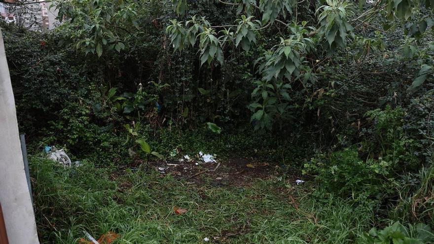 El cadáver de la mujer hallada en una maleta en Vigo presenta una puñalada mortal