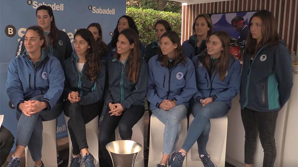 La plantilla del CN Sabadell visita el Barcelona Open Banc Sabadell