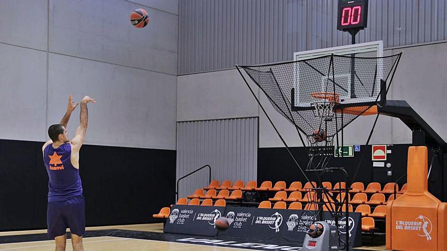 Abalde se reencuentra con los lanzamientos a canasta, ayer, en l&#039;Alqueria del Basket.