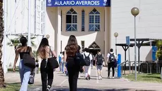 Medicina, Enfermería y Veterinaria suben su nota de corte y vuelven a ser los grados de acceso más difícil