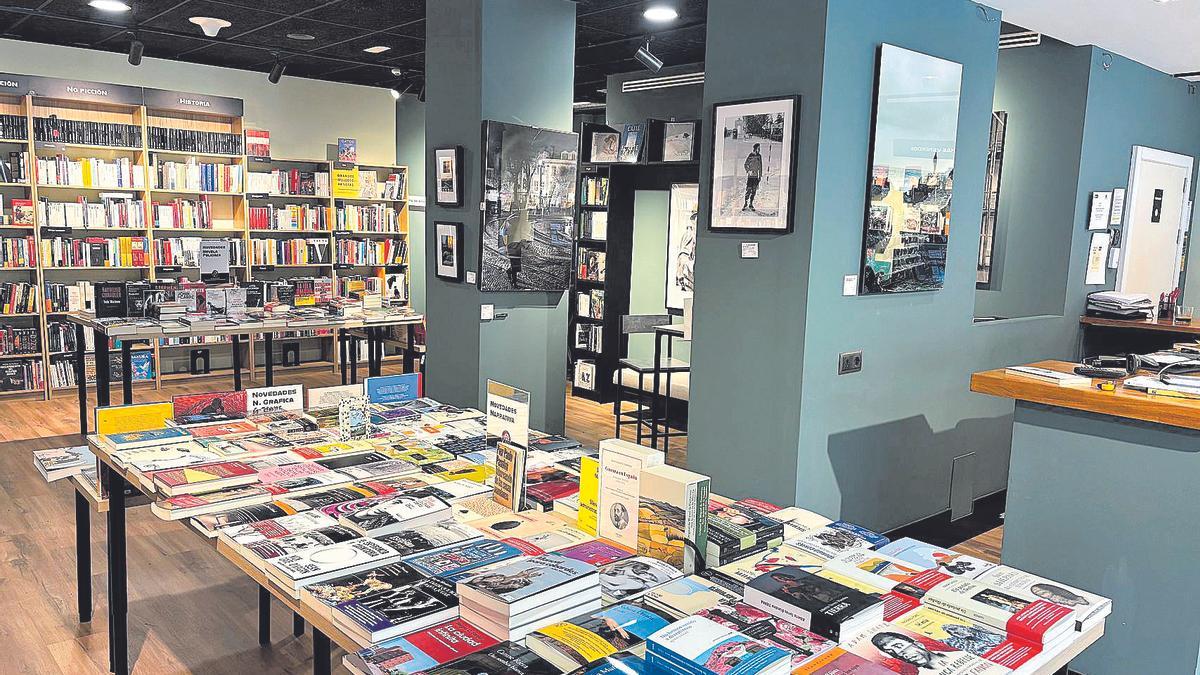 Interior de la librería El Halcón Maltés, en Madrid