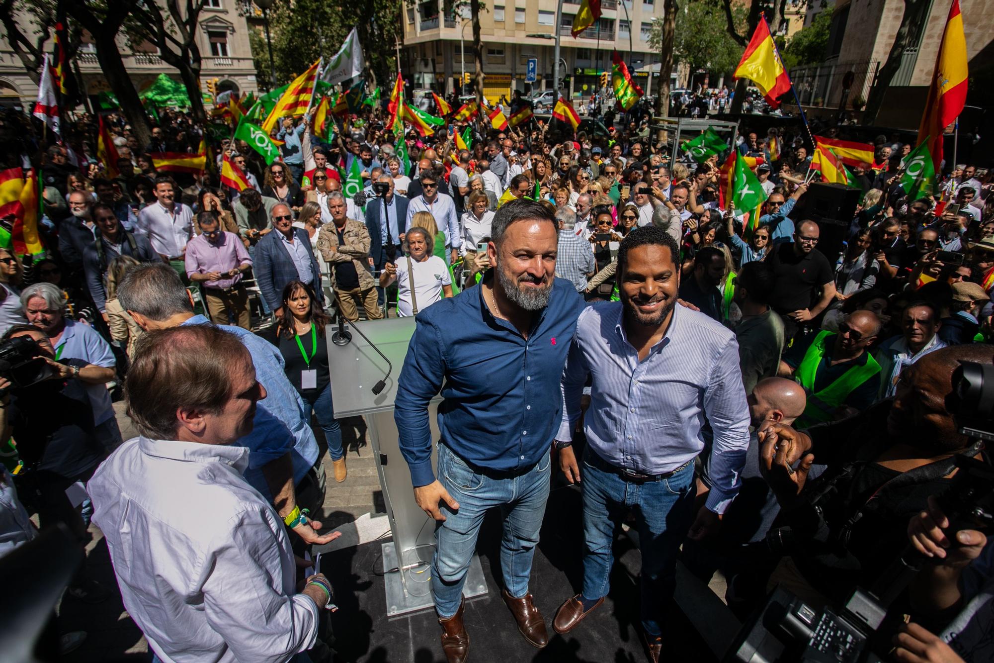 BARCELONA 14/05/2023 Política. Acto electoral de Vox con Santiago Abascal, Joan Garriga y Gonzalo de Oro-Pulido. FOTO de ZOWY VOETEN