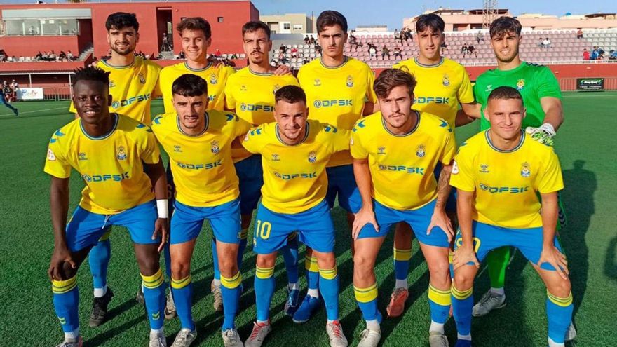 Once inicial que presentaba ayer Las Palmas Atlético en el estadio de Los Pozos, donde se impuso al Herbania. | | UDLP