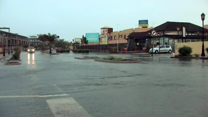 La lluvia descarga con fuerza en Fuerteventura